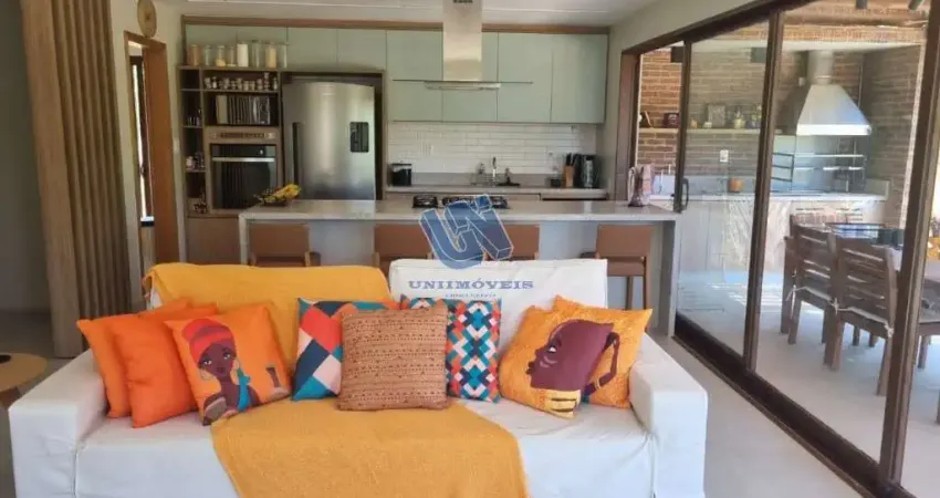 Casa em condominio 3 suiítes com piscina privativa com 295,06m2 em Imbassai