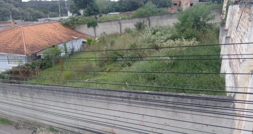Terreno murado no Umbará.