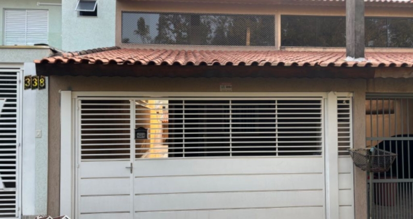 Lindo sobrado de 2 suítes e 2 vagas em Laranjeiras !