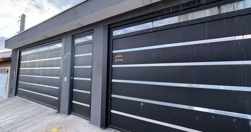 Casa térrea com 3 dormitórios e 4 vagas de garagem