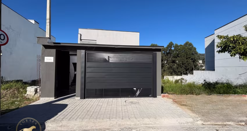 Lindo Sobrado Alto Padrão  com 3 dormitórios e 6 vagas de garagem