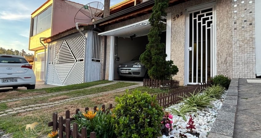 Sobrado com 2 dormitórios e 2 vagas de garagem em caieiras