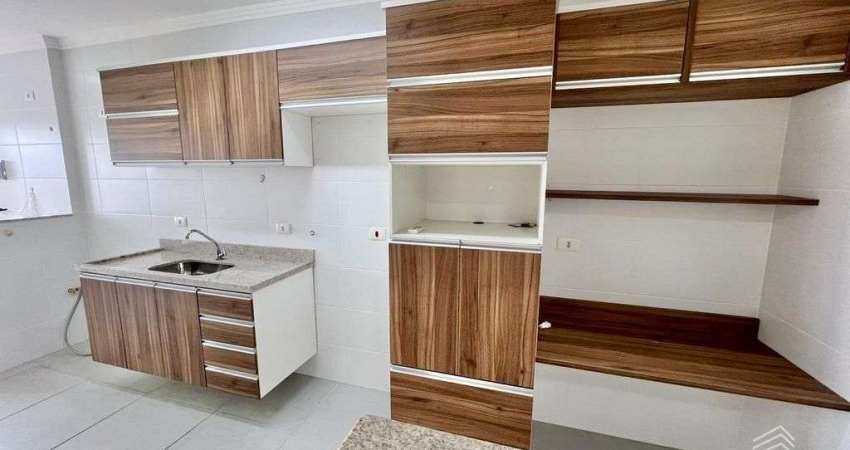 Apartamento mobiliado com suíte, varanda e lazer completo perto da praia!