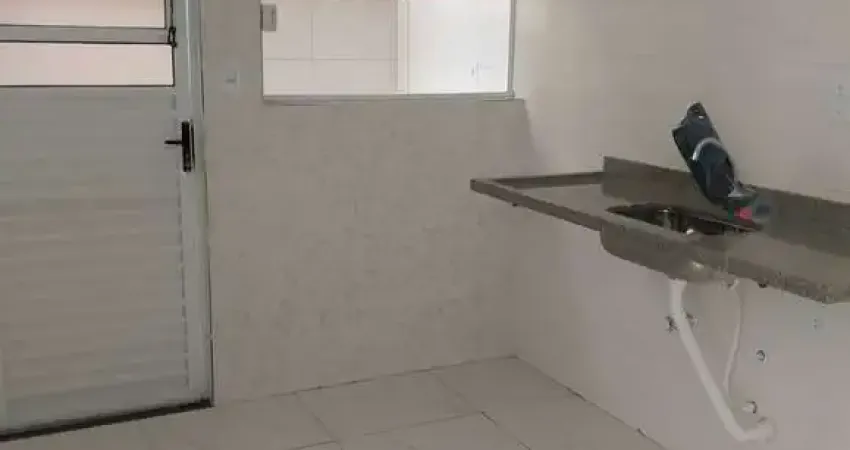 Geminada Térrea com 2 Dorm 1 Suíte Quintal Privativo 1 Vaga e Laudo de 318 Mil