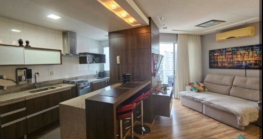 Apartamento em excelente e privilegiada localização no bairro Campinas.