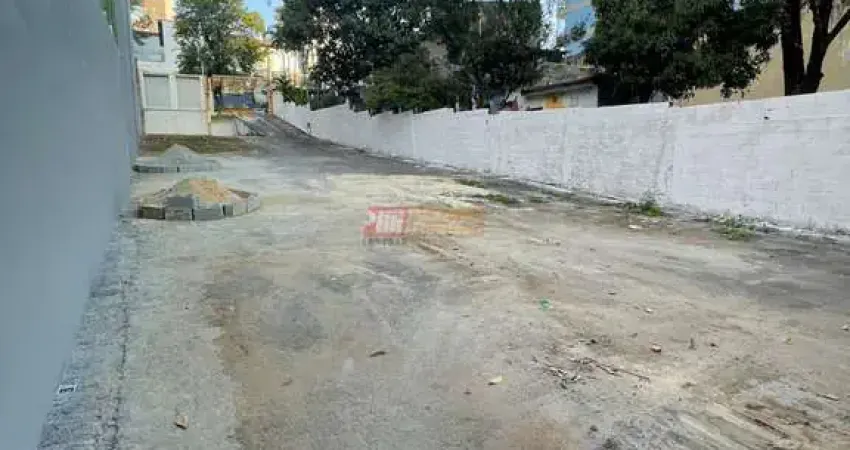 Terreno no Bairro Vila Bastos em Santo André