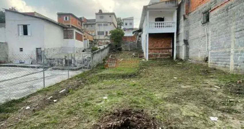 Terreno à venda na Avenida Gago Coutinho, 600, Santa Maria, Santo André