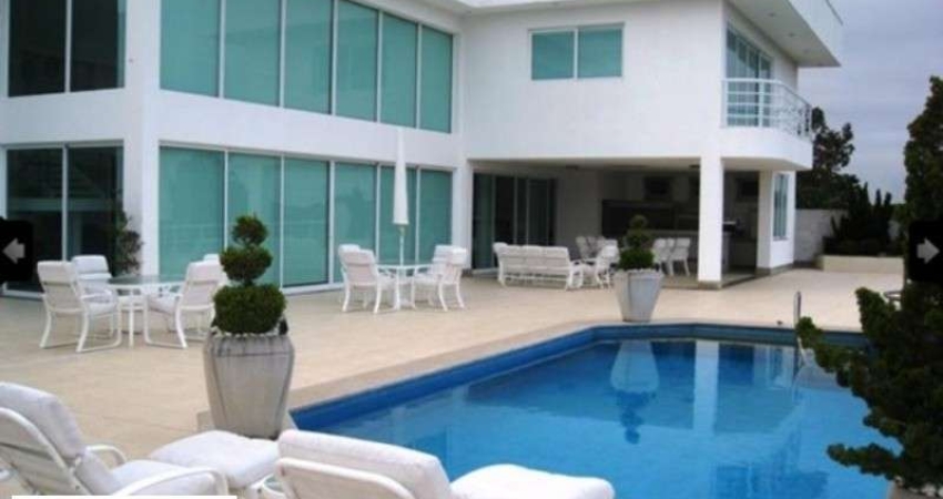 Casa 6 suites com heliponto no Encontro das Águas a venda
