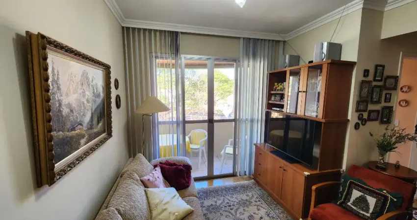 Lindo apartamento pronto para morar na melhor localização no Alto da XV com 2 quartos