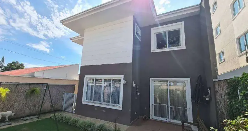 Linda casa de condomínio para venda com 315 metros quadrados com 4 quartos