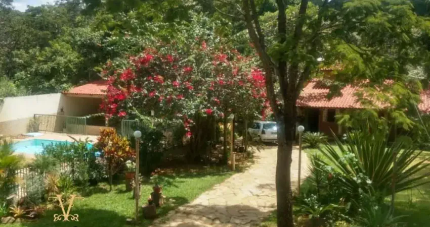 Chácara para Venda em Cidade Ocidental, Parque Nápolis B, 3 dormitórios, 1 suíte, 4 banheiros, 10 vagas