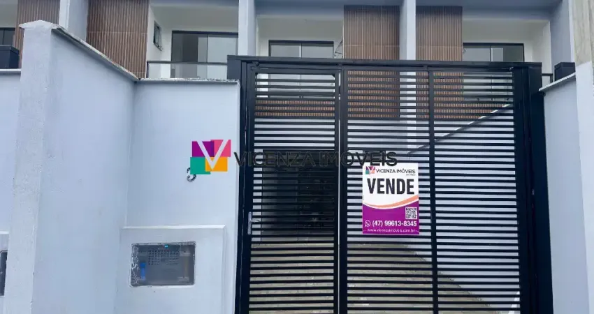 Sobrado geminado com 3 quartos, sendo 1 suíte,  á venda no bairro floresta - joinville - sc.