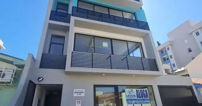 Alugo loja comercial térrea nova com vitrine e 50m2 em camobi