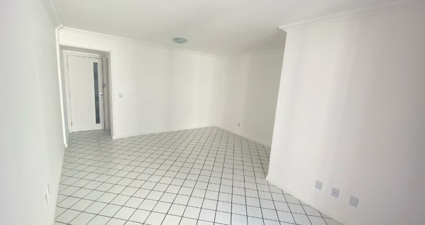 Apartamento com 3 quartos à venda na Rua Guilhermino de Freitas Jatobá, 103, Candeal, Salvador