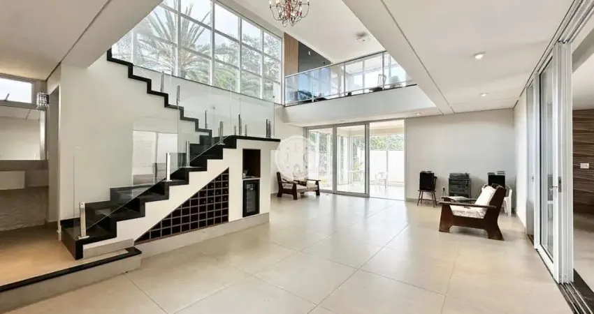 Casa Sobrado em condomínio - Alto Padrão - 04 Quartos sendo 04 Suítes - Aluguel - Alphaville