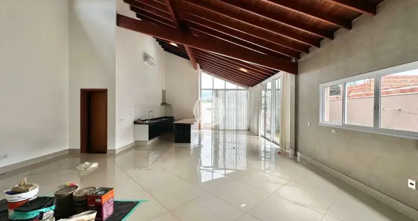 Casa em Condomínio com 04 Suítes e Piscina para Alugar, 257 m² construídos - Condomínio Alphaville