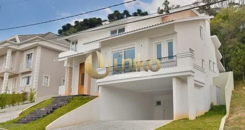 Excelente casa nova em condomínio fechado.