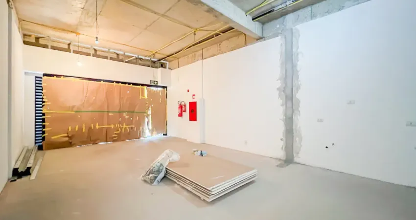 Sala comercial à venda na Avenida Paraná, 2937, Bacacheri, Curitiba