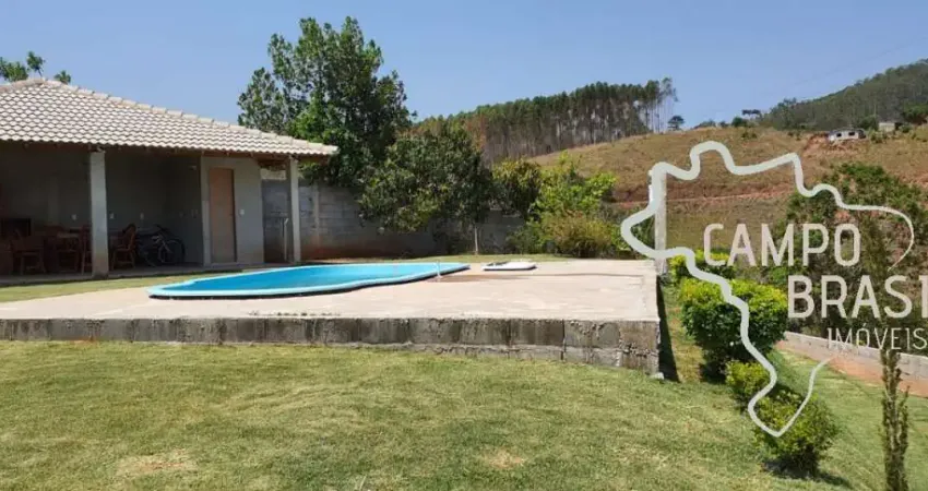 Linda chácara formada em Paraibuna! Com casa, piscina e quiosque!