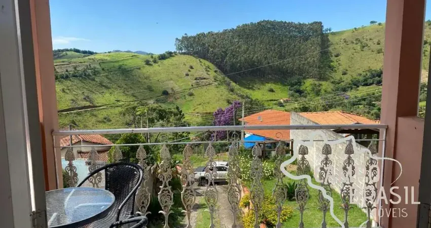 Casa no centro de monteiro lobato com 804m²! Linda vista para montanhas!
