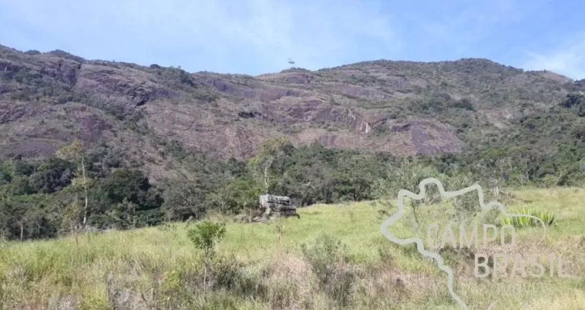 Jazida de granito, subsolo. com registro na agência nacional de mineração.