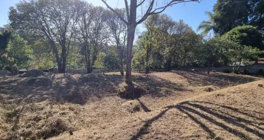 TE00202 - TERRENO DE 2.000M² COM EXCELENTE TOPOGRAFIA E TODA MURADA, EM SÃO ROQUE - SP