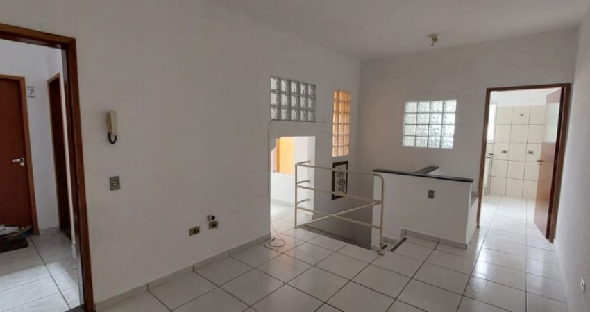 AP00235 - ACONCHEGANTE APARTAMENTO ESTILO DUPLEX EM SÃO ROQUE - SP