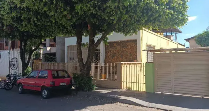 Casa com 3 quartos à venda no Iguaçu, Ipatinga 