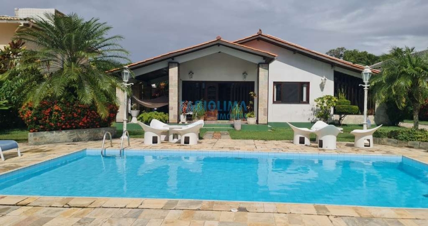 Casa térrea no Cond. Beira Rio, Lauro de Freitas