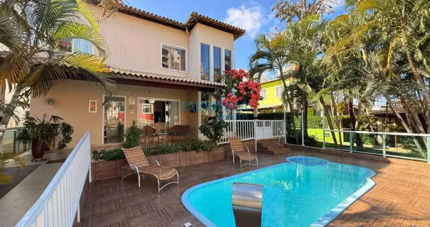 Casa 4/4, sendo 3 suítes, condomínio fechado, lauro de freitas