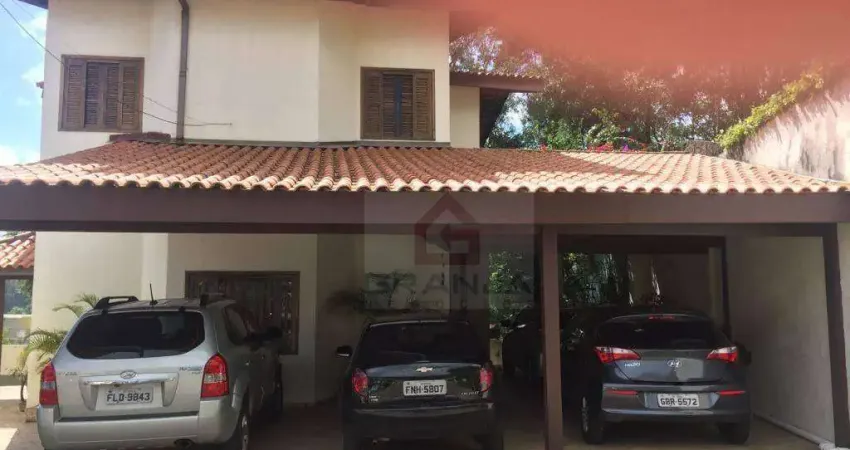 Casa com 4 dormitórios à venda, 320 m² por R$ 1.700.000,00 - Granja Viana - Cotia/SP