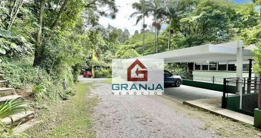 Casa com 3 dormitórios à venda, 380 m² por R$ 2.700.000,00 - Granja Viana - Carapicuíba/SP