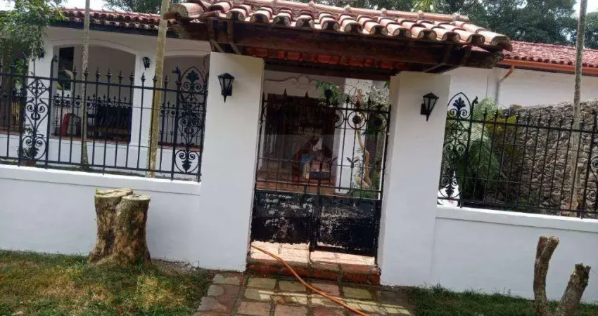Casa com 4 dormitórios à venda, 369 m² por R$ 1.300.000,00 - Granja Viana - Cotia/SP