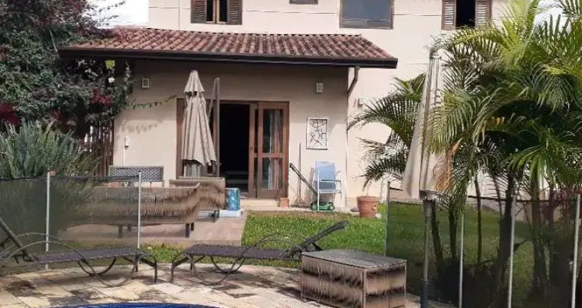Casa com 3 dormitórios à venda, 232 m² por R$ 1.200.000,00 - Granja Viana - Cotia/SP