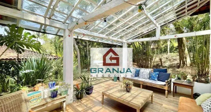 Maravilhoso Imóvel Reformado com 4 dormitórios (2 suítes) à venda, 282 m² por R$ 1.350.000 - Granja Viana - Cotia/SP