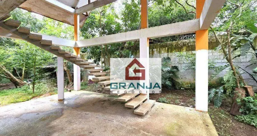 Se você busca um projeto sólido e moderno para finalizar do seu jeito, essa casa é perfeita para você!