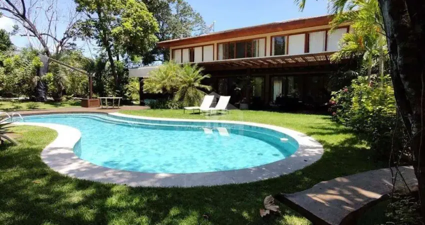 Lindíssima casa no Condomínio Enseada do Castelo a venda com a porteira fechada. Vendemos com porteira fechada. Entrem em contato e agendem visita.