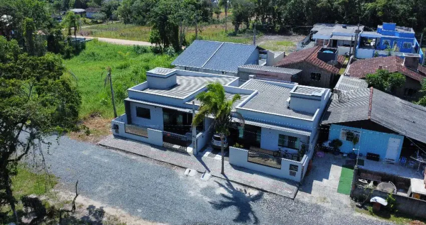 Casa à venda em Balneário Piçarras