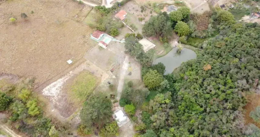 Imóvel à venda em esmeraldas-mg: casa com 4 quartos, 2 suítes, 1 sala, 2 banheiros e 1.000m² de área. confira!