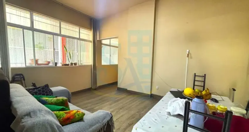 Apartamento à venda no centro de bh: 2 quartos, 1 sala, 1 banheiro e 50m² de área!