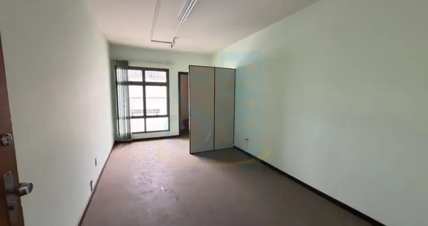 Sala Comercial no Centro de BH: 1 Sala, 1 Banheiro, 30,66m² - Venda ou Locação