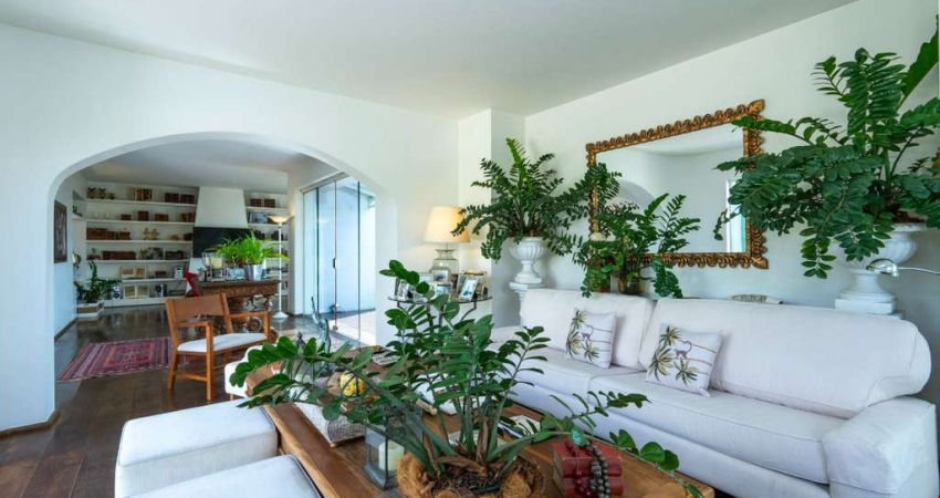 Cobertura para venda com 4 quartos, sendo 2 suítes, 576m²