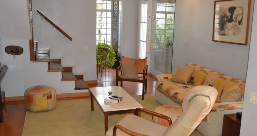 Casa tipo para venda em Aclimação com 4 quartos, sendo 1 suíte, 180m²