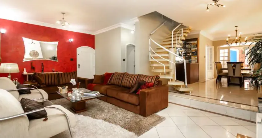 Sobrado para venda em Vila São Pedro com 4 quartos, sendo 2 suítes, 402m²
