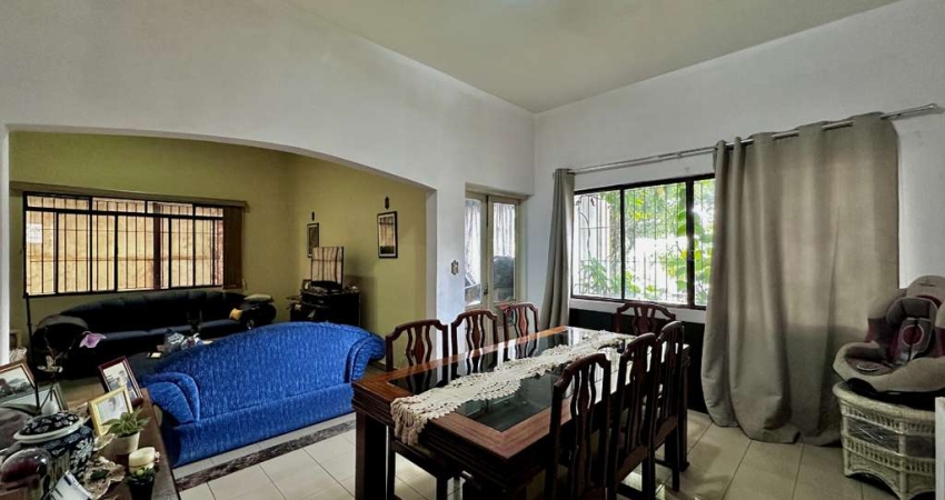 Casa tipo para venda em Vila Gea com 4 quartos, sendo 2 suítes, 316m²