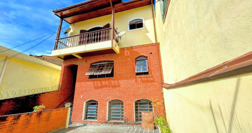Sobrado para venda em Jardim Mália II com 3 quartos, sendo 1 suíte, 350m²
