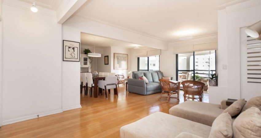 Apartamento tipo para venda com 3 quartos, sendo 2 suítes, 166m²