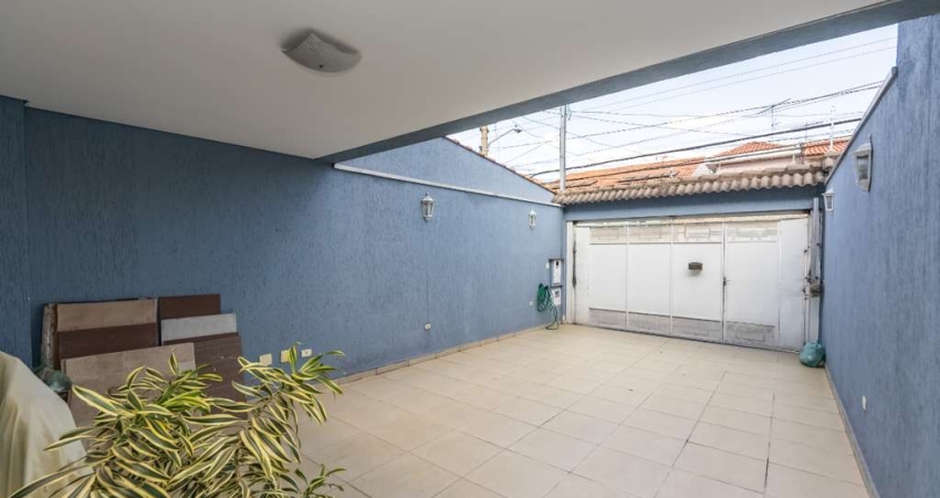 Sobrado para venda com 3 quartos, sendo 3 suítes, 156m²