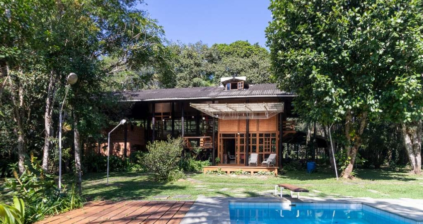 Casa tipo para venda em Parelheiros com 5 quartos, 357m²