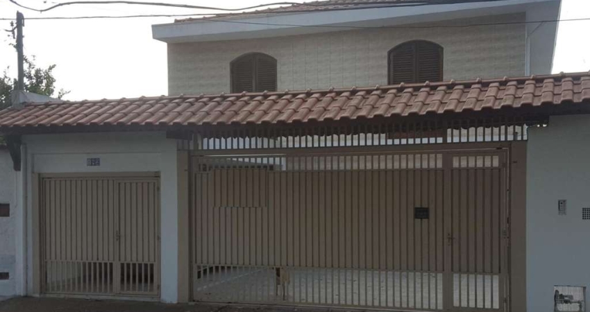 Sobrado para venda com 4 quartos, sendo 1 suíte, 235m²